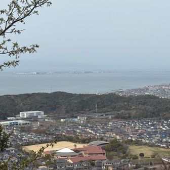 海上にあるのが関空です