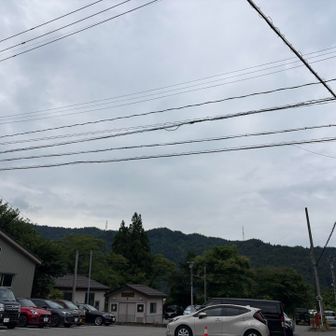 小さめの駐車場なのでほぼ満杯