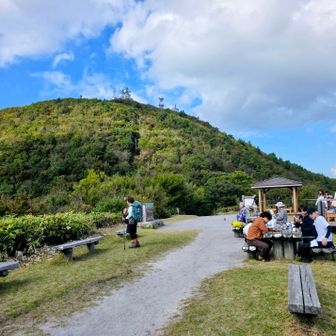 大平山は家族連れで大賑わい🎶