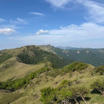 剣山までの縦走路