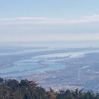 ちょっと霞んでます