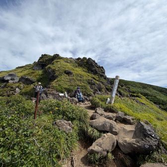 ここで外輪山ルートと千蛇谷ルートに分かれます。分岐点まで戻ってきました。