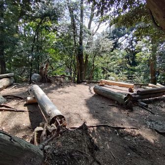 長等山(ながらやま）山頂広場