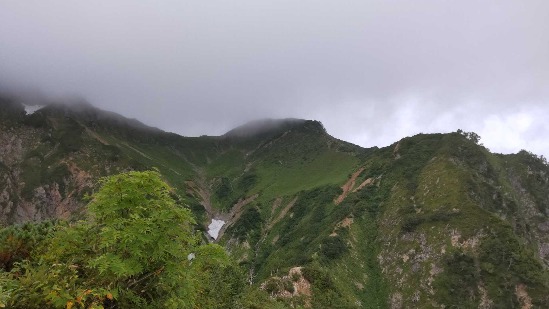なんか、はしごっぽいのが見える🙄