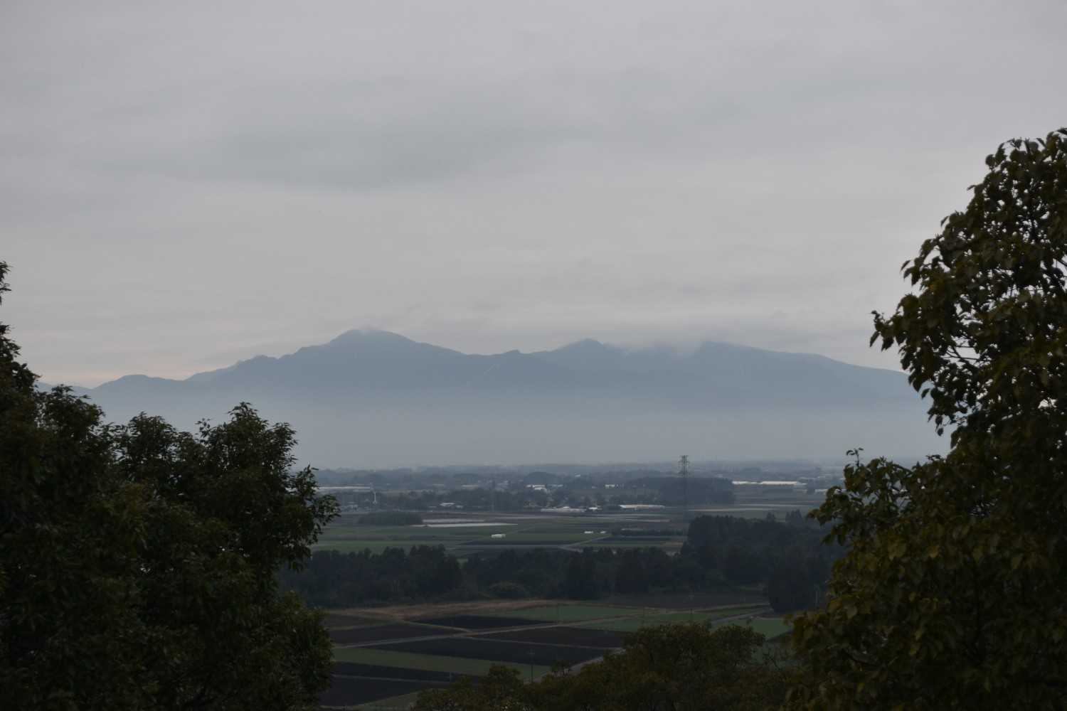 いつもと逆側から見た高隈山。
たぶん😅。