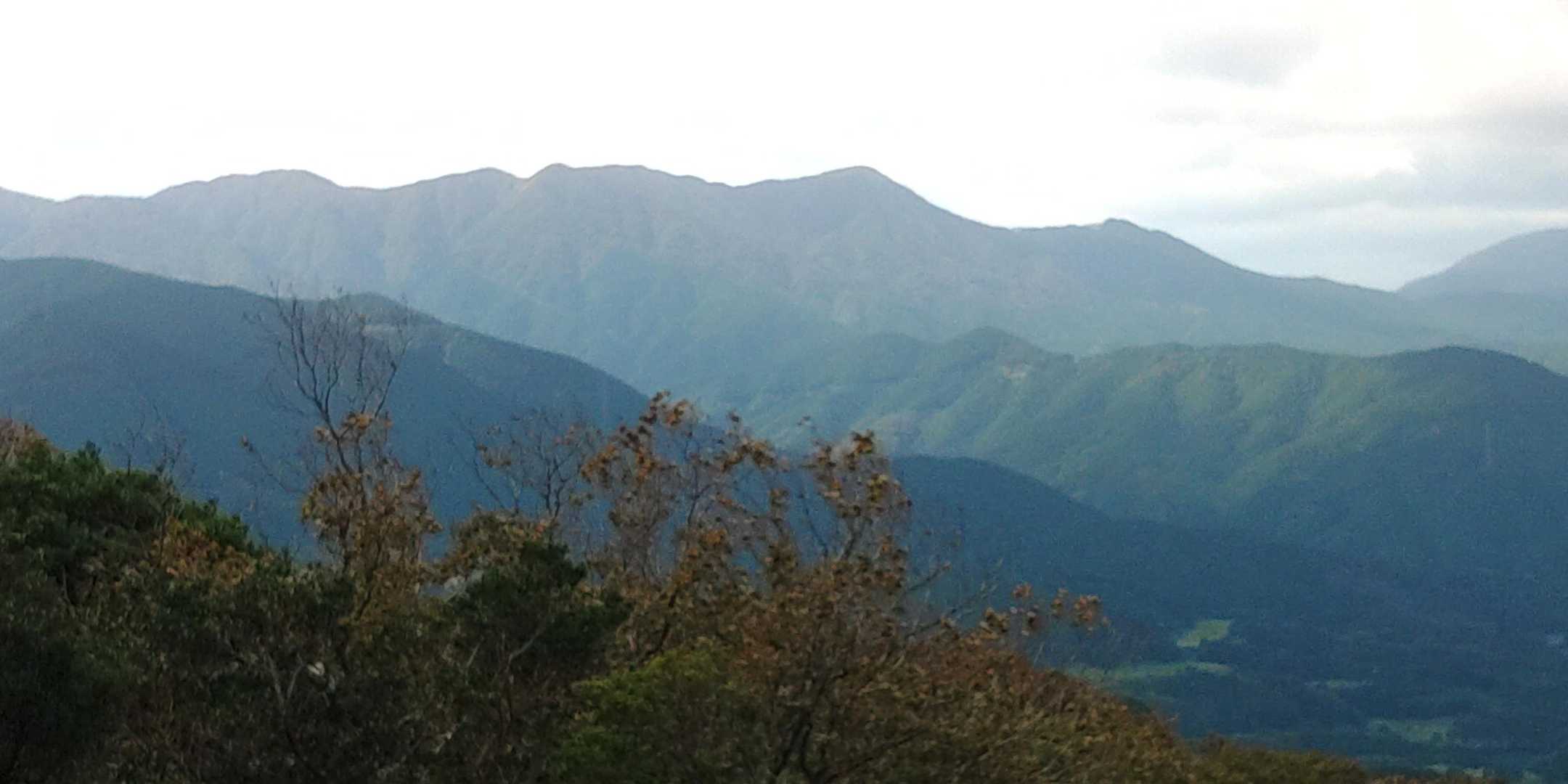 叶岳登山口-叶岳-高地山 往復コースの写真