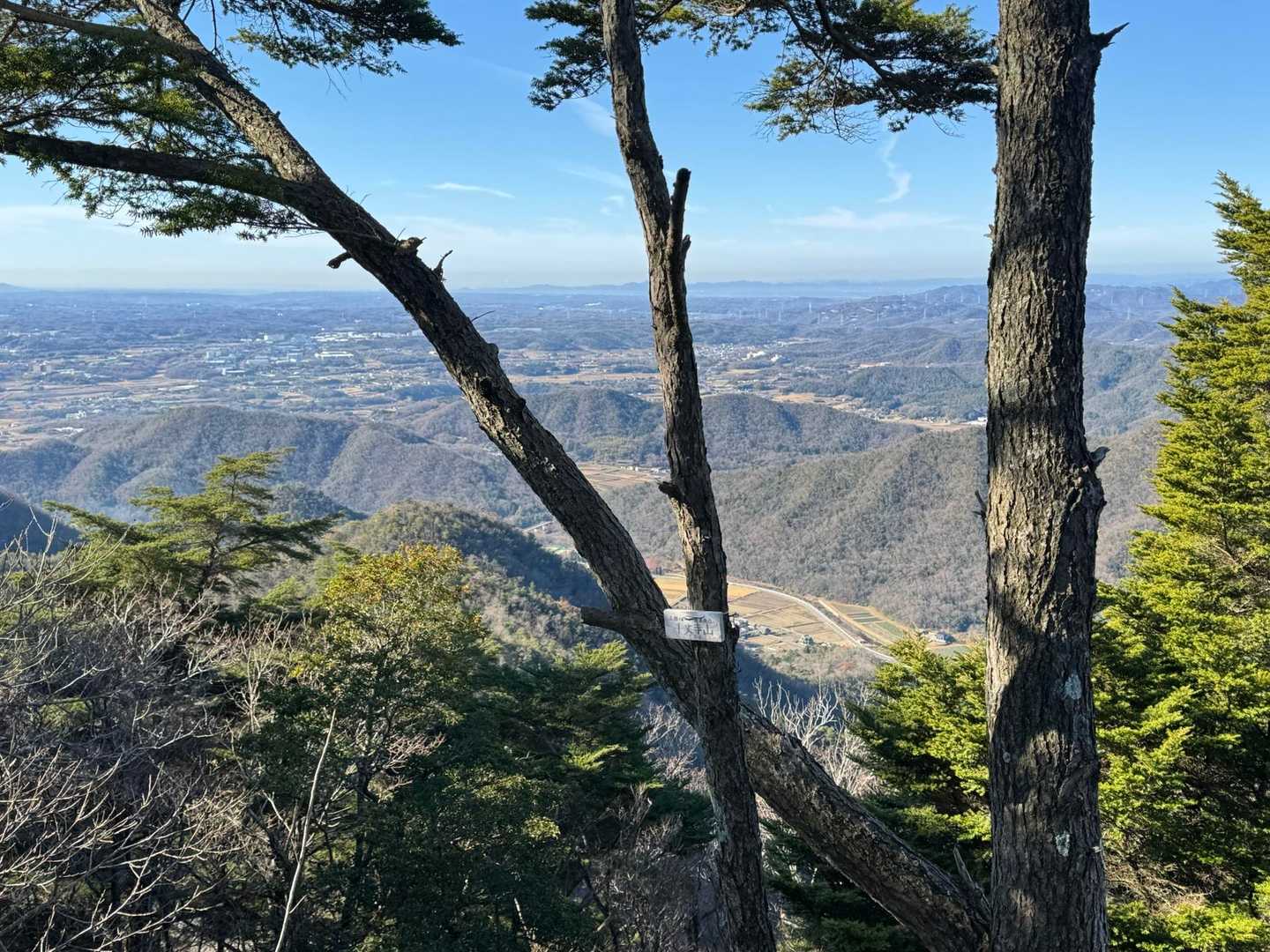 千丈寺山頂上✨
広さ◯、眺望◯

お昼には少し早いので、北千丈寺山へ