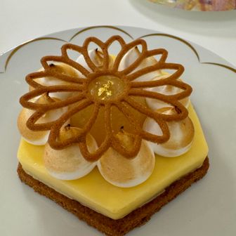 たるとしとろん