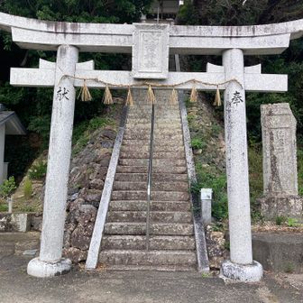 旗山には八幡神社が祀られてます🙏