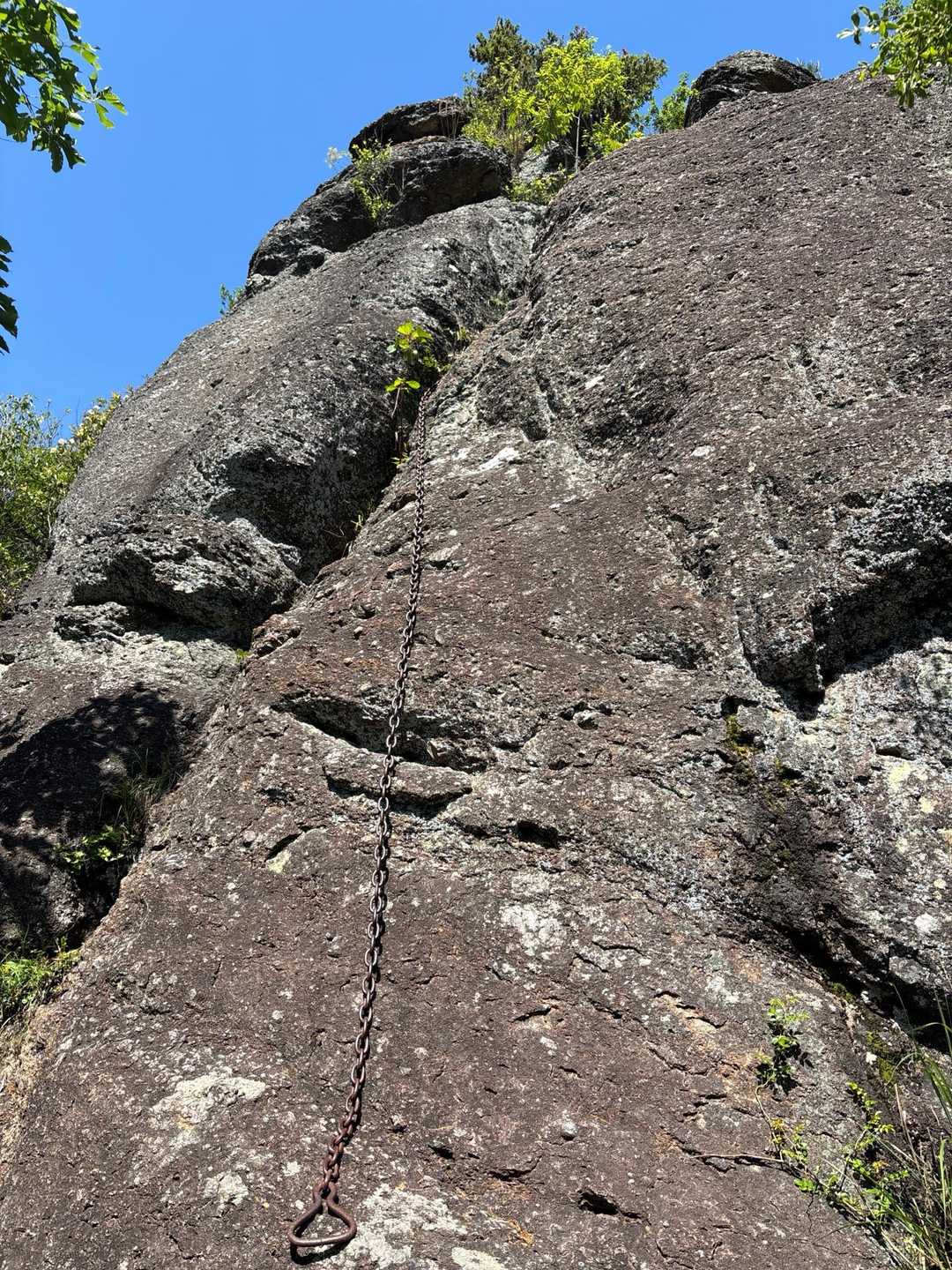 凝灰岩の大岩
