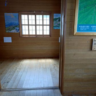 ユートピア避難小屋の中も綺麗です