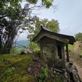 鞍掛峠のお地蔵様🙏