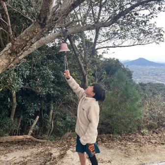 暑くなり、インナーを片足分まくり上げる
瀬川理玖に寄せてみたそうです🏀