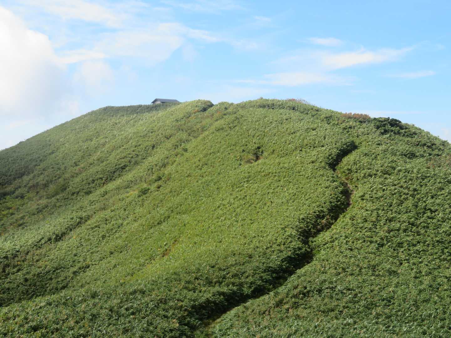 翁山っぽい・・
て言うか、こっちは東北100名山で格上だな！