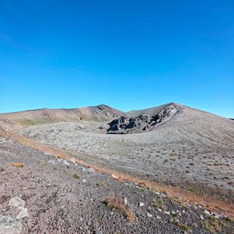 風もなく、快晴 🌞
絶好の登山日和 😃