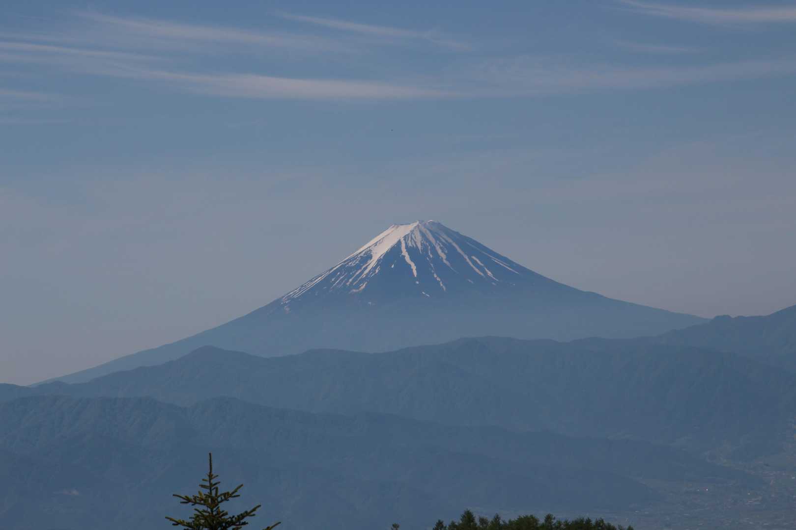 乾徳山登山口バス停-乾徳山登山口-乾徳山-道満山-徳和峠 周回コースの写真