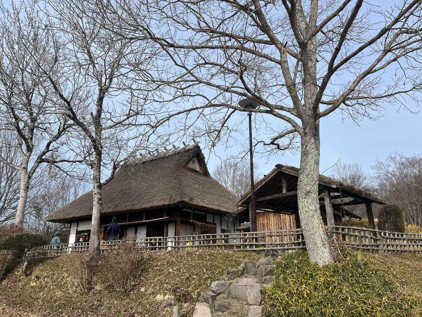 昔のお家も建ってます