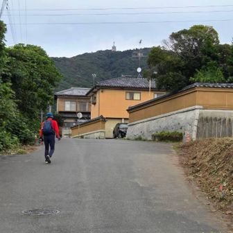 この先が宝篋山駐車場です。本日終了。