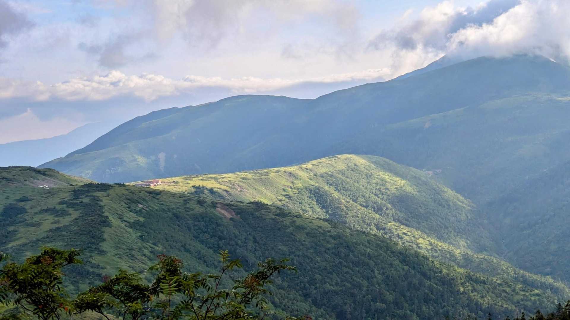 遥かな山並み