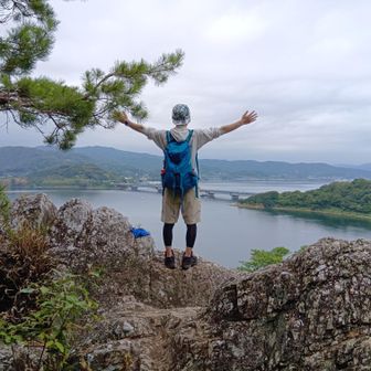富士見岩
この岩がところどころにあります