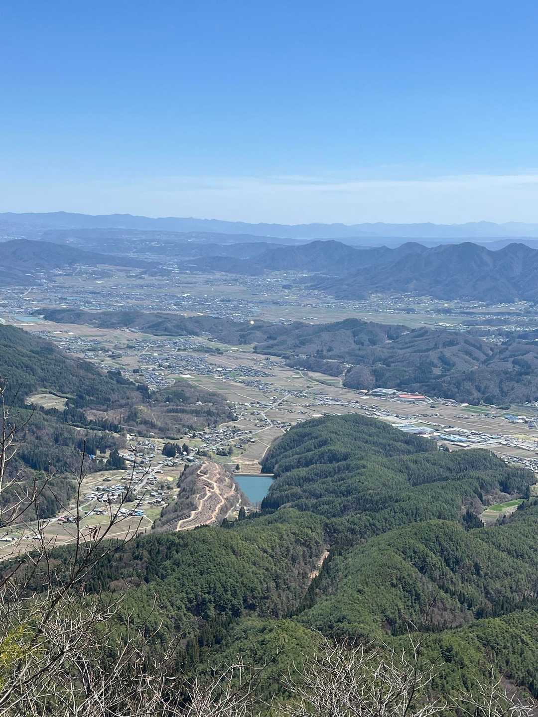 町が開けて、ドローンで観てるようです♪