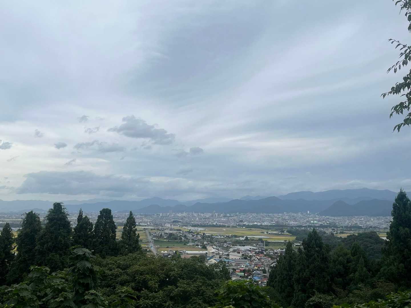 舞鶴山をみて「天童近く感じるね」と次女