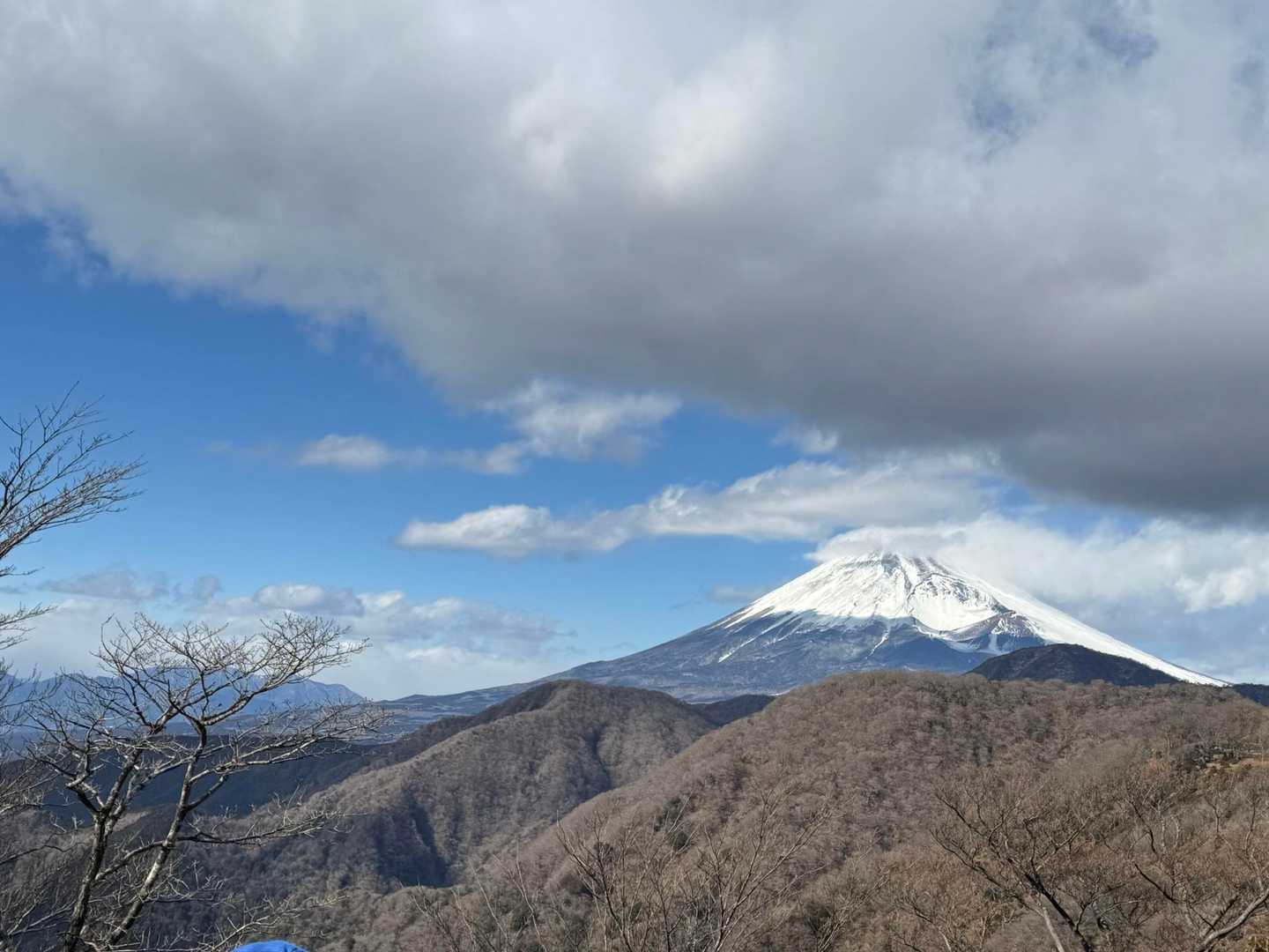 愛鷹山登山口-愛鷹山-馬場平-袴腰岳-一服峠 周回コースの地図・登山