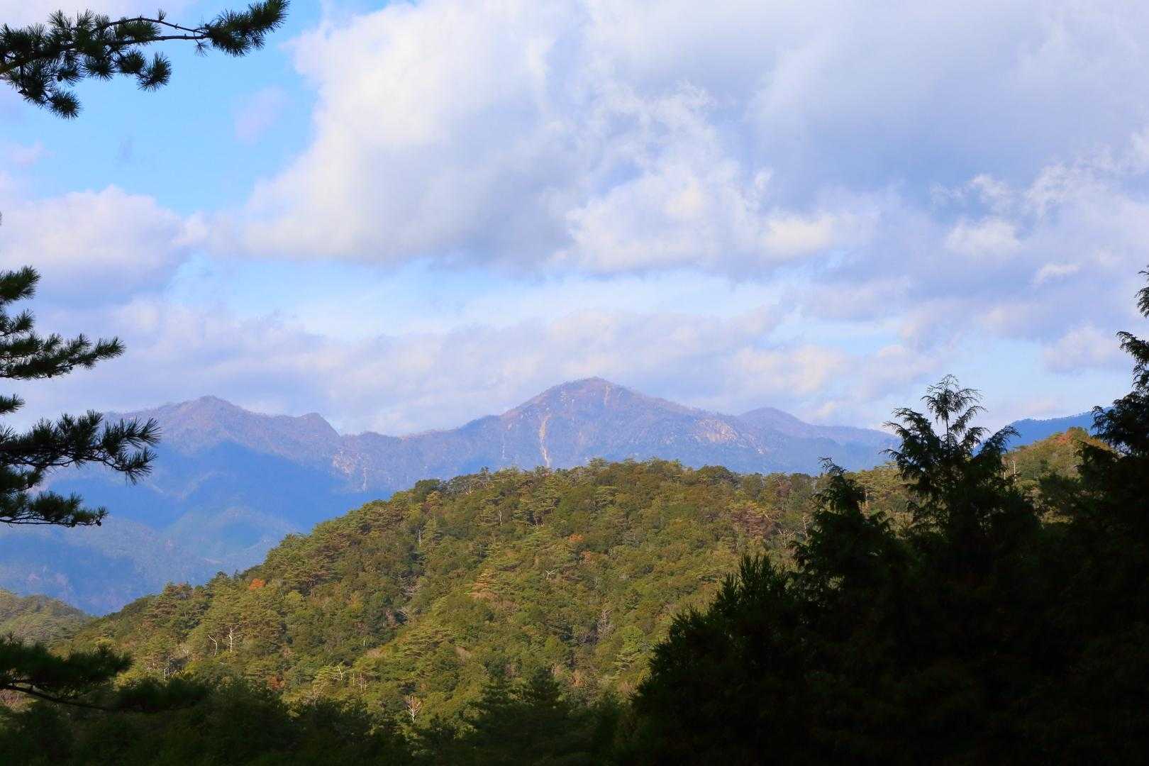 行縢山登山口-雌岳-行縢山 周回コースの写真