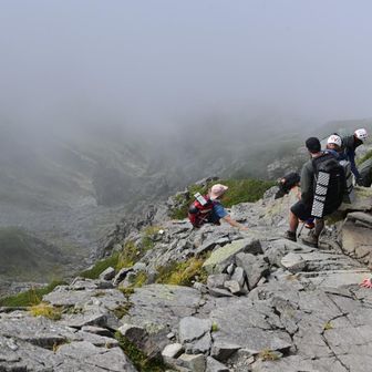 紀美子平直下の重太郎新道。しばらくこんなのが続いて注意力を要求される。