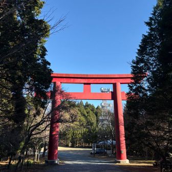 でも
1本目　まだ元気なうちに山頂まで😁