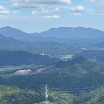 『大江山』の東に6月に登った『赤岩山』と『由良ヶ岳』