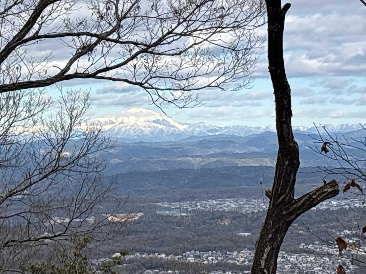 ギリギリ御嶽見えます
御嶽山、本日より警戒レベル2に