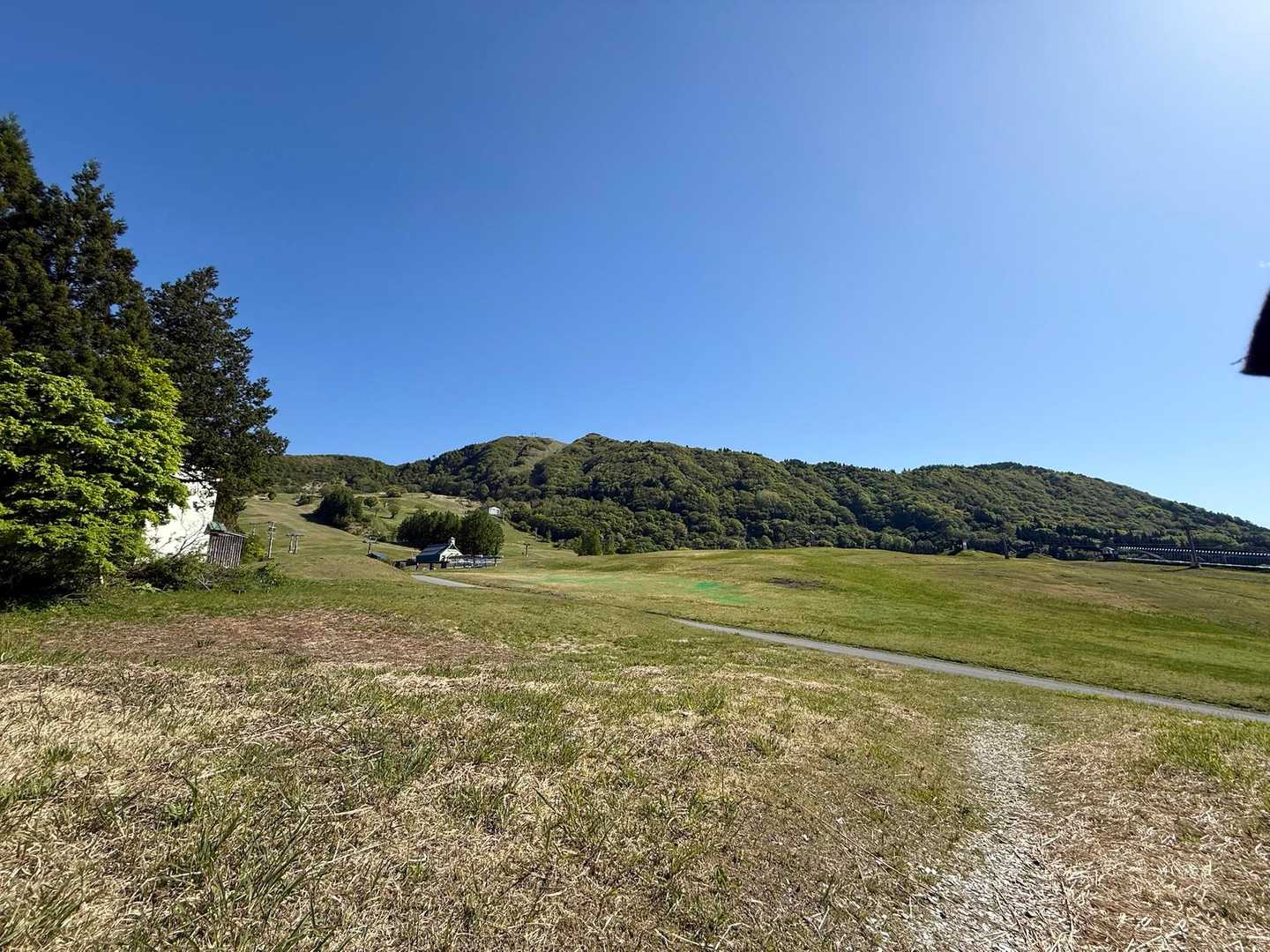登山開始です