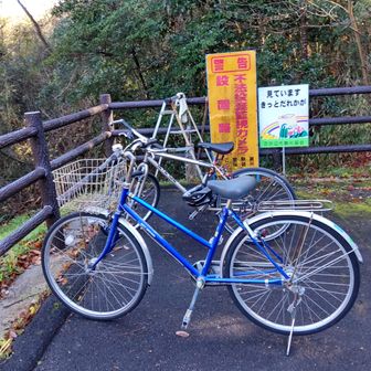 甘南備山駐車場です。自転車は2台。