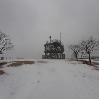山頂には誰もいません
