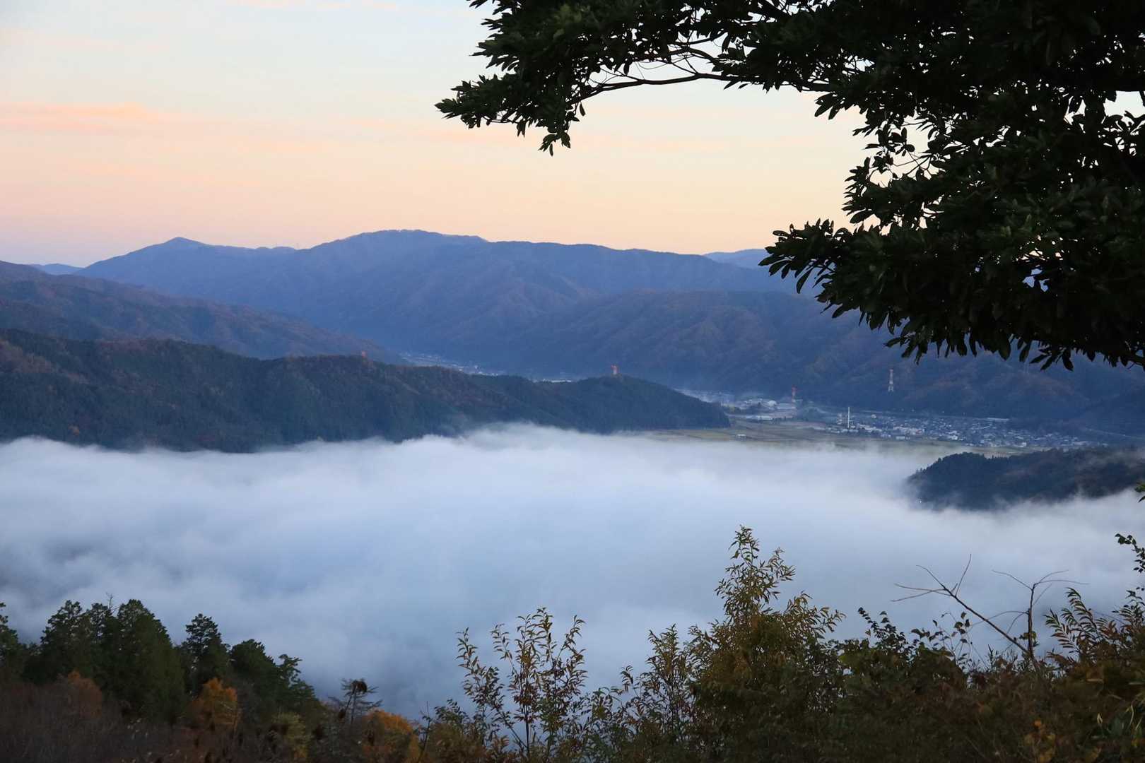 余呉湖は雲海👍