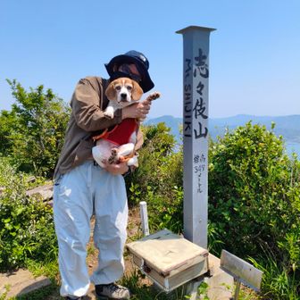 いつもの様に迷惑そうな顔してますが記念撮影