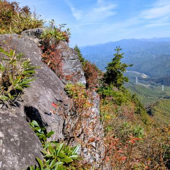 岩場＋紅葉