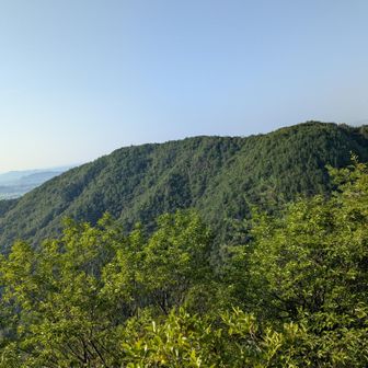堂々たる各務原権現山と北山