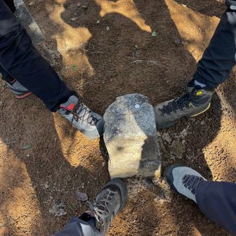 三倉岳山頂　ここは眺望はありません
