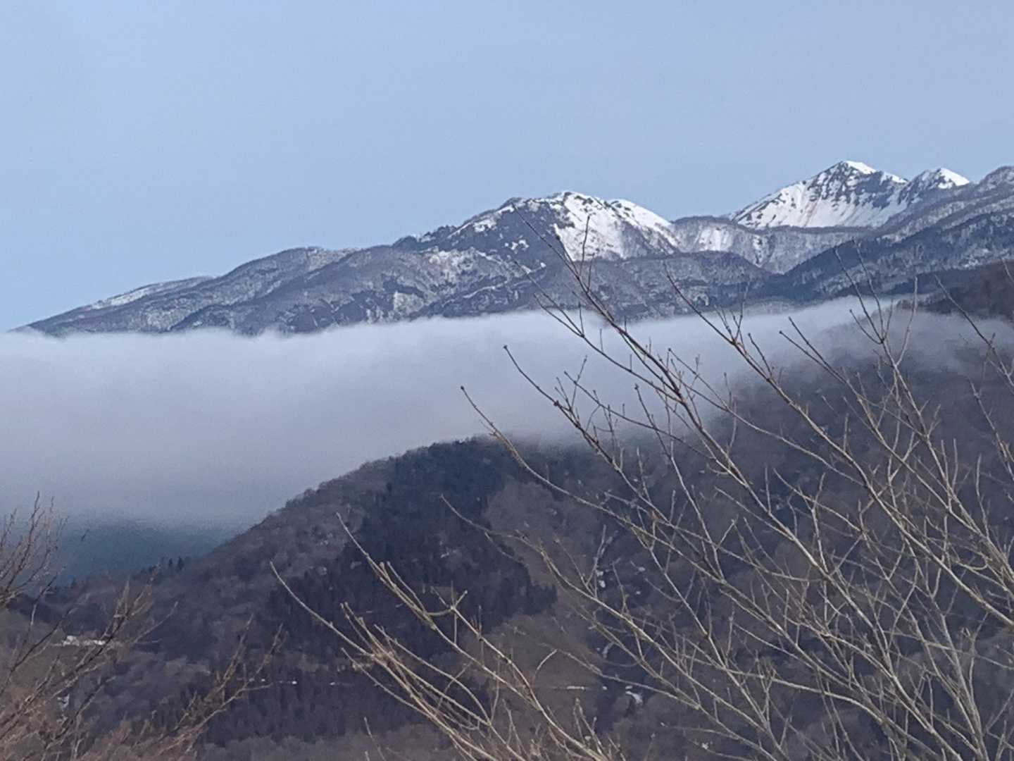 勝原コース | 旧スキー場を抜け、巨ブナの森、鎖場を越えて立つ「大野富士」の写真