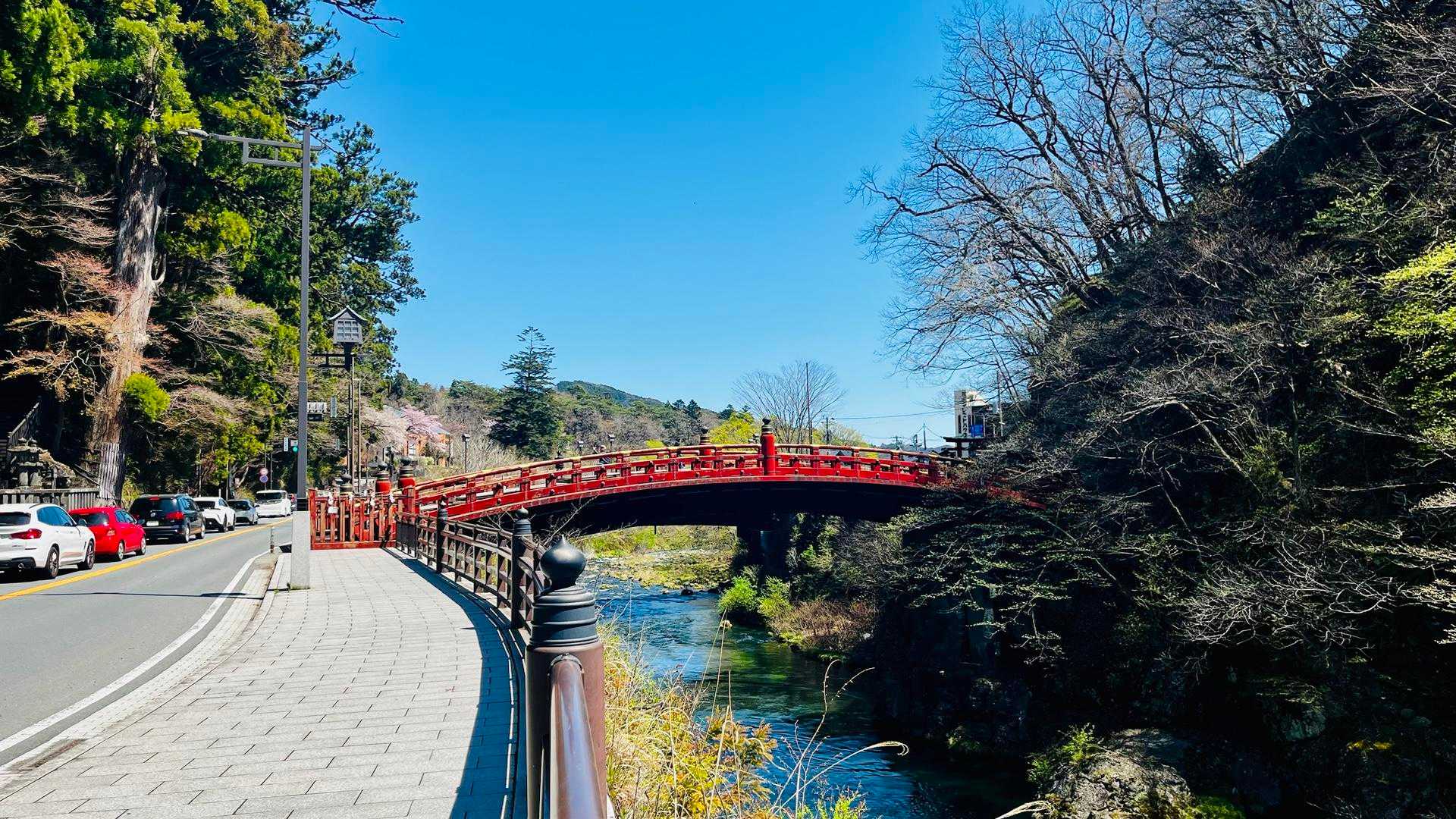 日光東照宮前の神橋😍