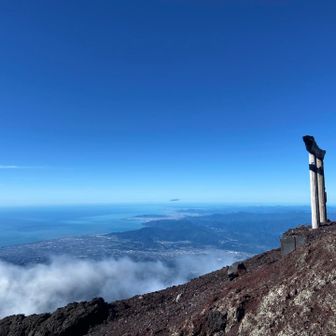 八合目鳥居からは御前崎の向こう、遠州灘まで見れてると思う
