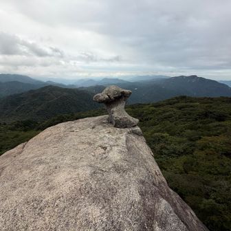 奇岩［きのこ岩］だったでしょうか？