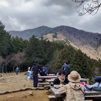 膝ガクガク、太ももパンパン