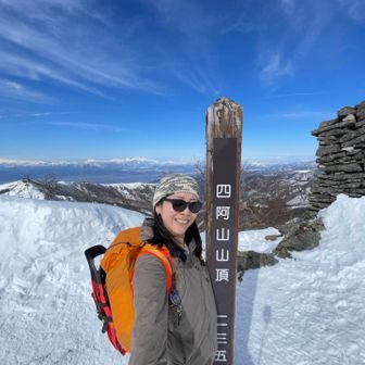 珍しく自撮り棒持参📸
ニット帽、友人の母が編んでくれたもので記念に撮りたかったのです。