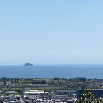 瀬戸内海の島が見えます