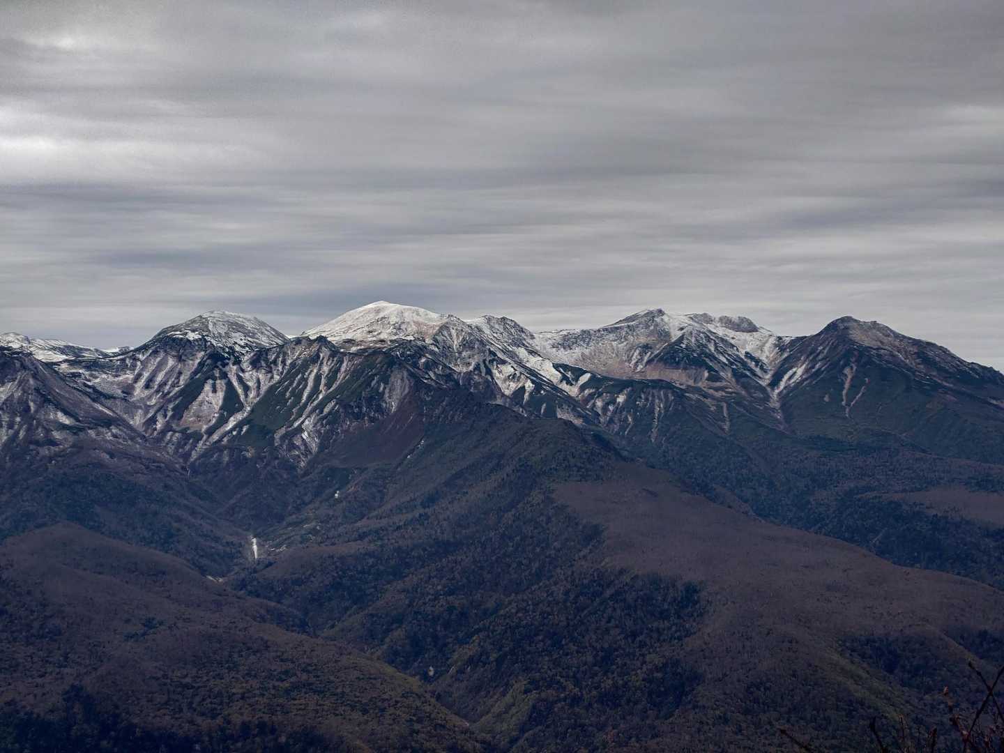 ペイ国の山 林道閉鎖前にニセイカウシュッペ山 / ポニョ文(超)さんの