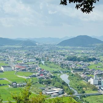 山頂からの眺め
新龍アルプスが、正面に