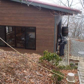 畦ヶ丸避難小屋